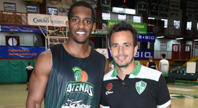 Lleg� O�Bannon y Atenas busca otro perimetral e interno