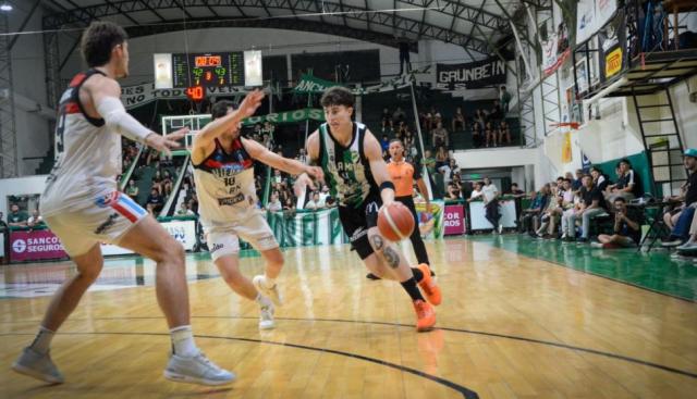 Sur: Hurac�n qued� al borde del descenso