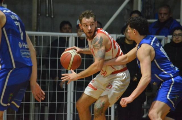 Santa Paula volvi� a ganar y forz� un quinto juego