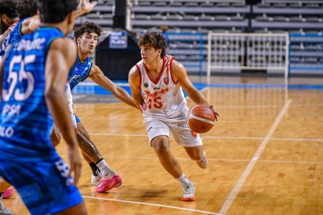 Sur: Lan�s crece, Uni�n busca Play Offs