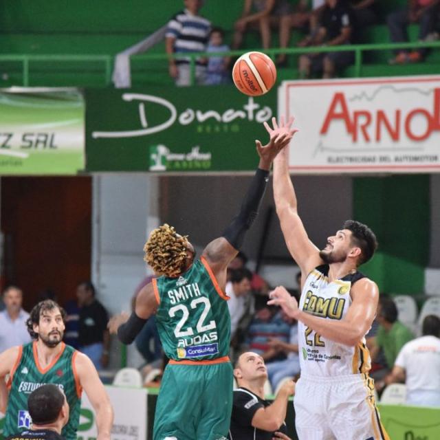 Lo sac� de la galera